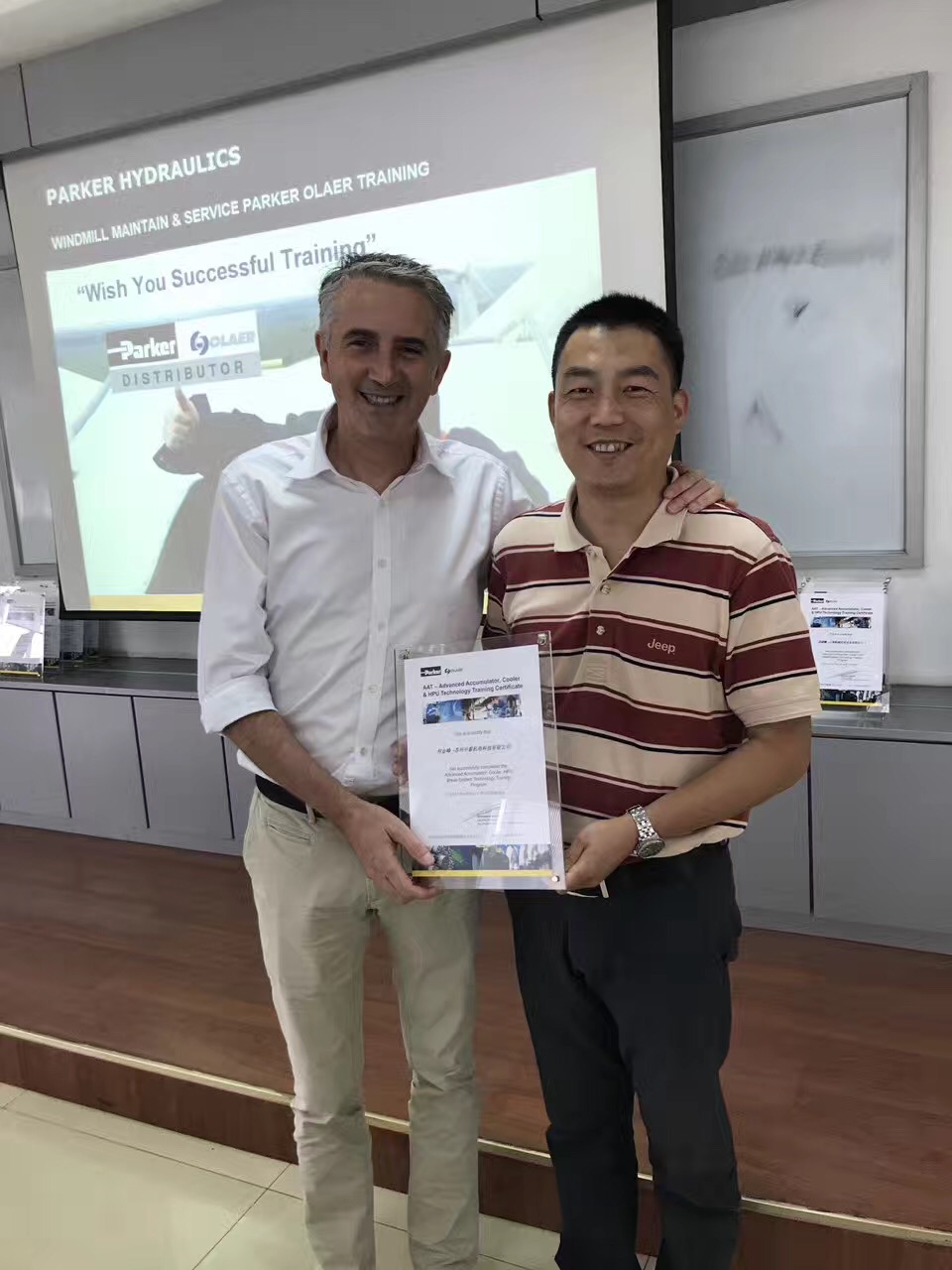 Parker液壓培訓(xùn)順利通過，畜能器；冷卻器；維修；購(gòu)買可以聯(lián)絡(luò)我們